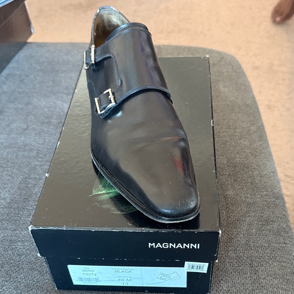 Magnanni Black Leather Oxfords